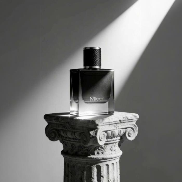 Glass Breathes Opulence